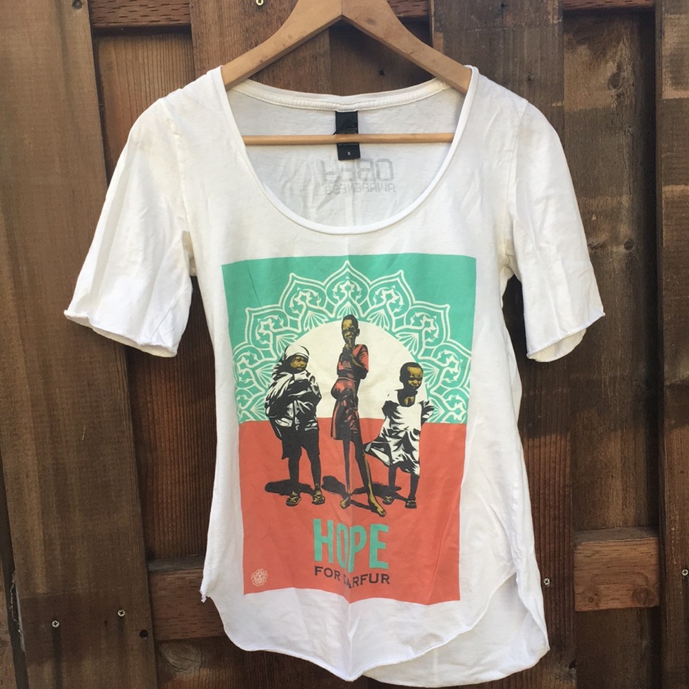Graphic tee shirt